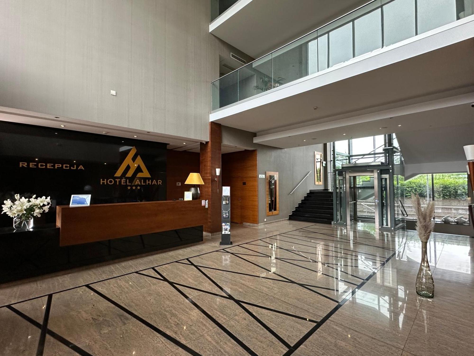 Hotel Alhar Lubliniec Kültér fotó