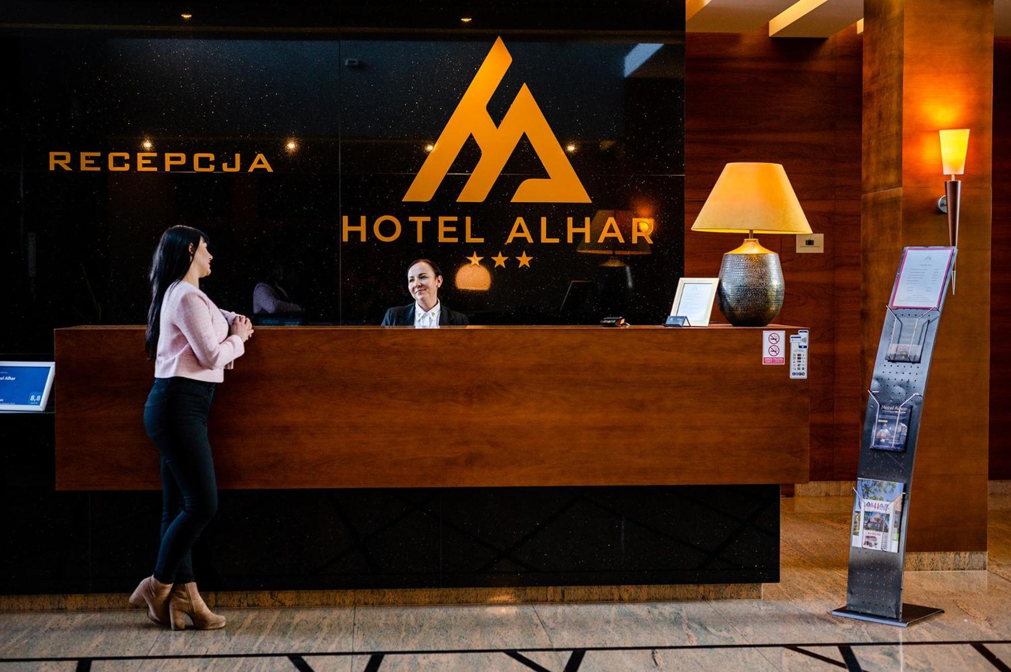Hotel Alhar Lubliniec Kültér fotó