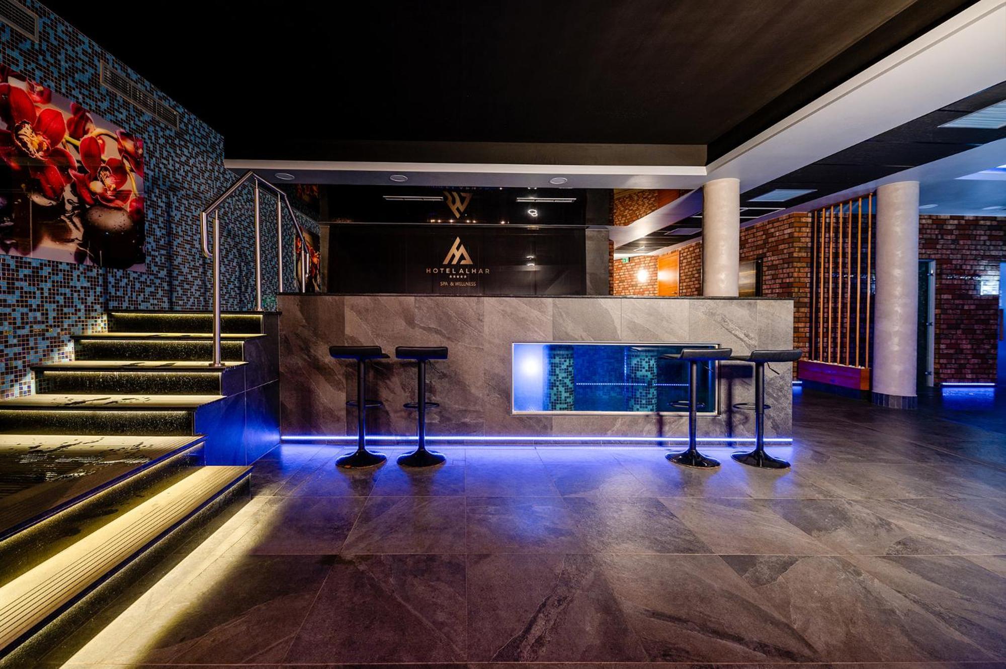 Hotel Alhar Lubliniec Kültér fotó