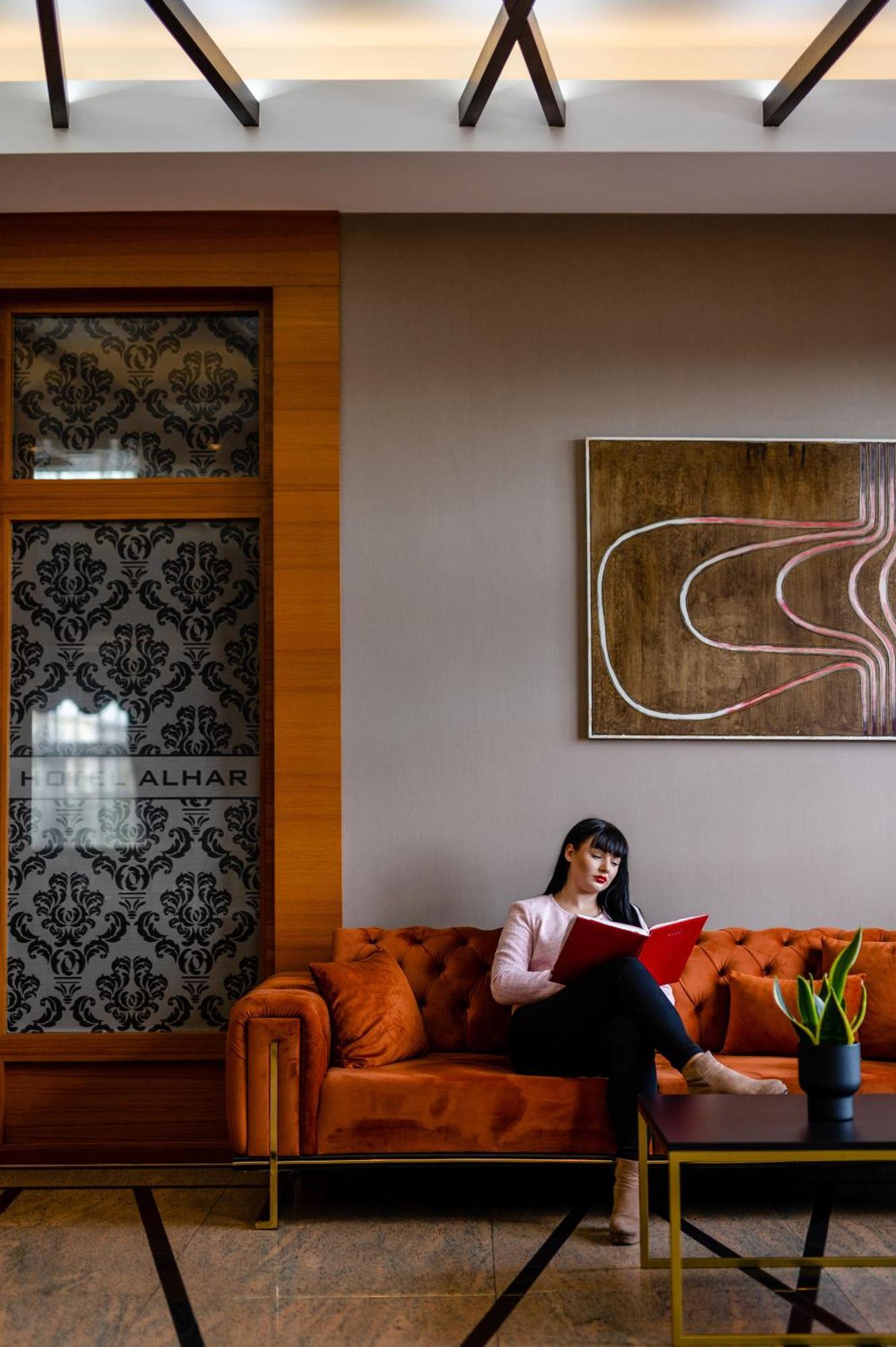 Hotel Alhar Lubliniec Kültér fotó