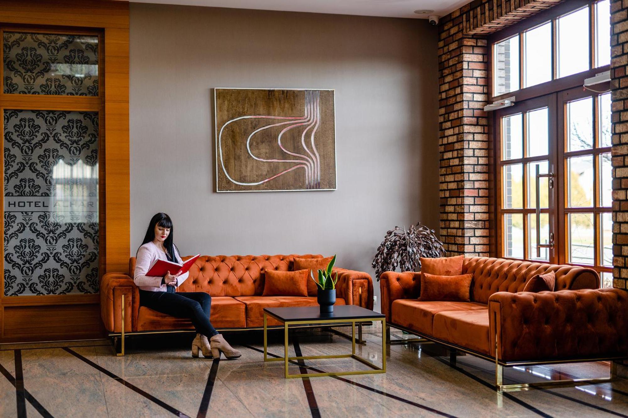 Hotel Alhar Lubliniec Kültér fotó
