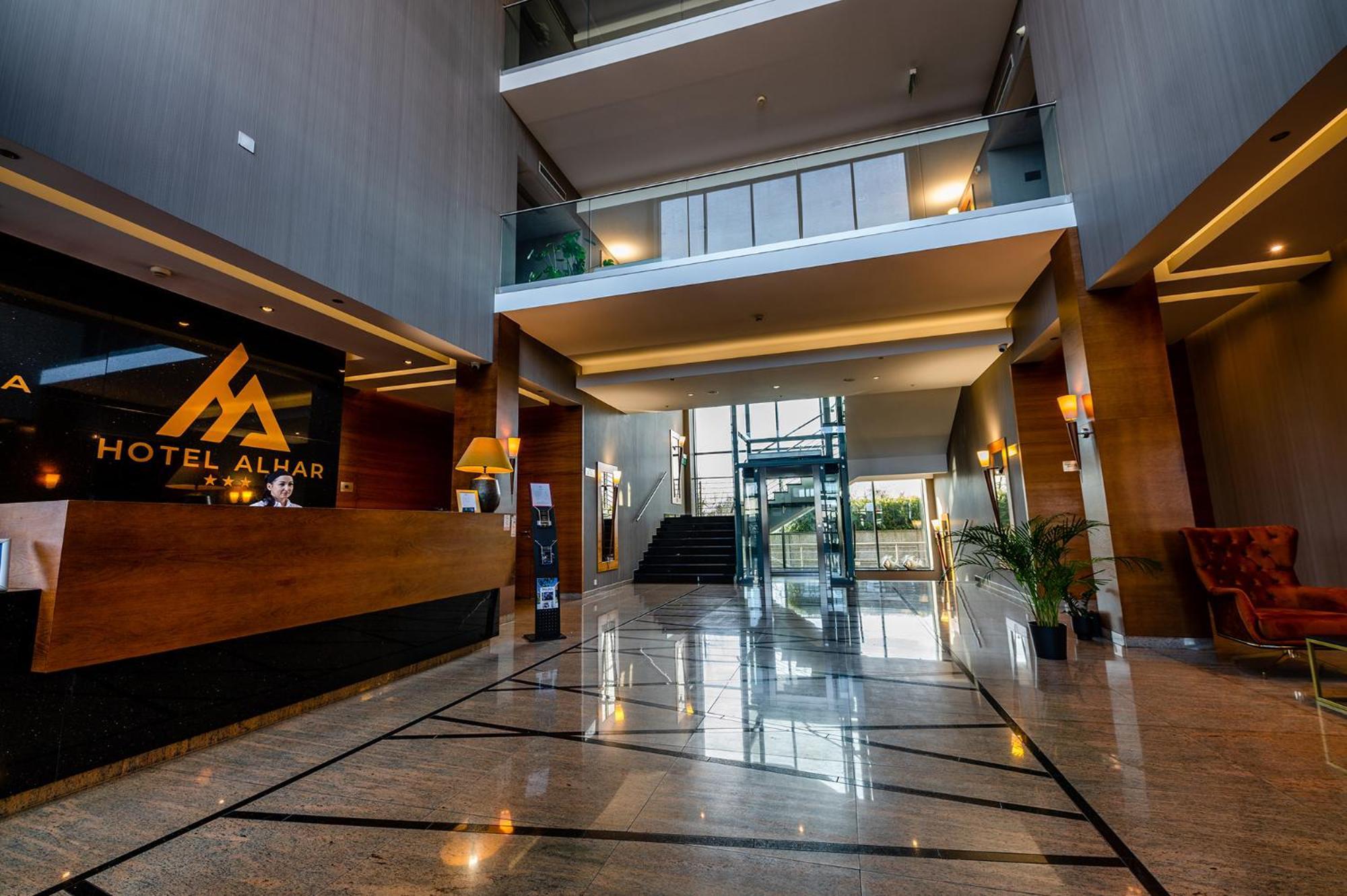 Hotel Alhar Lubliniec Kültér fotó