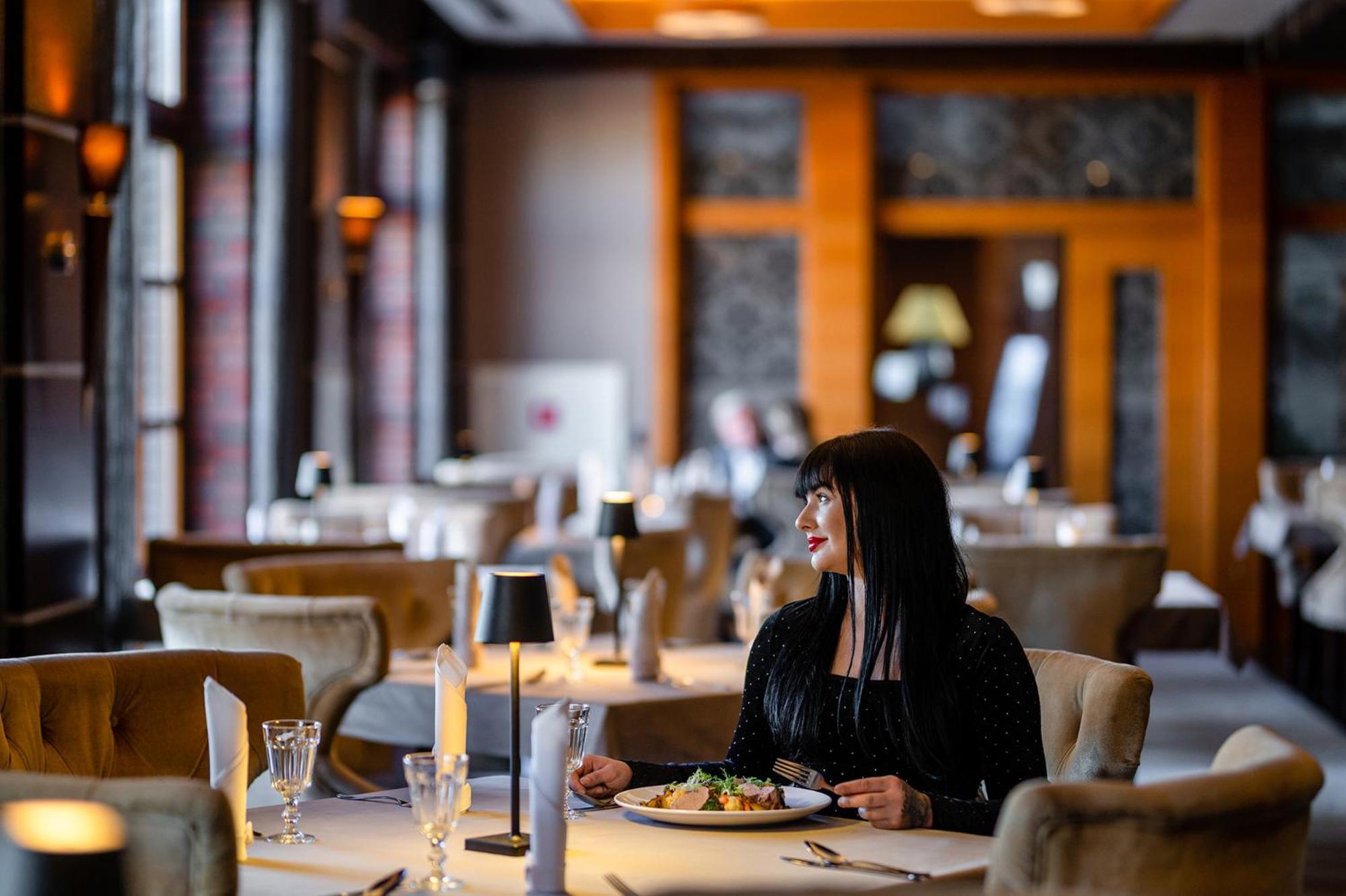 Hotel Alhar Lubliniec Kültér fotó