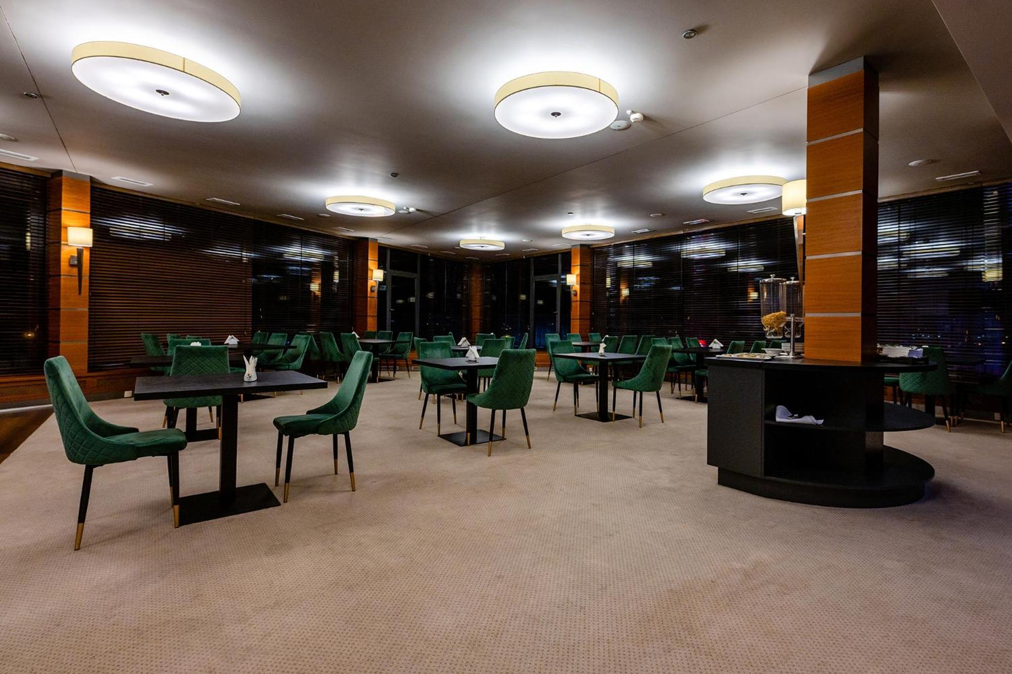 Hotel Alhar Lubliniec Kültér fotó