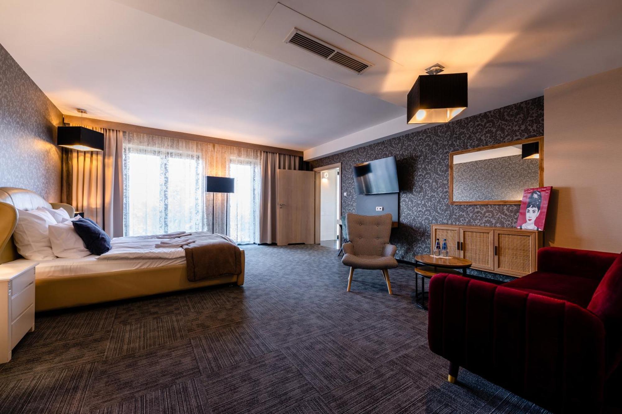 Hotel Alhar Lubliniec Kültér fotó